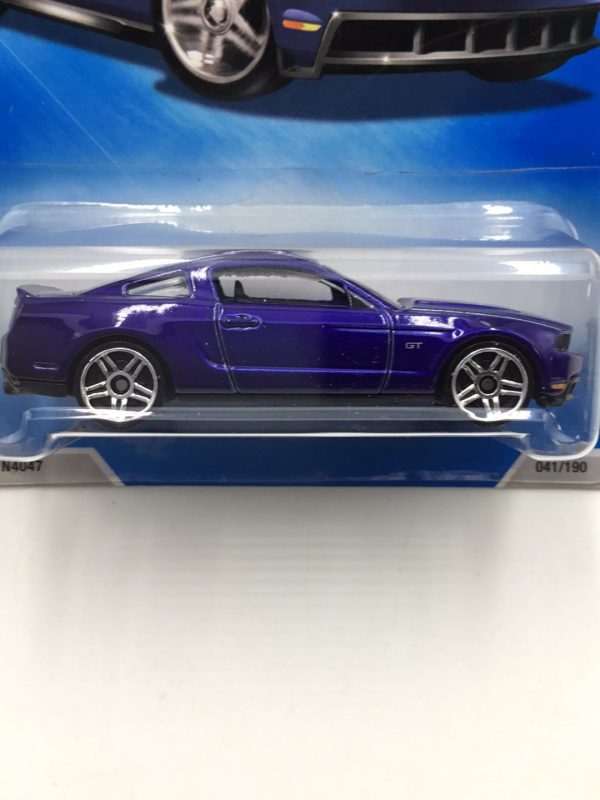 2009 Hot Wheels #41 2010 Ford Mustang GT Blue JJ3 Fashion