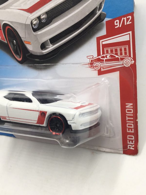 2018 Hot Wheels 2015 Dodge Challenger SRT Target Red Exclusive #9 Cheap