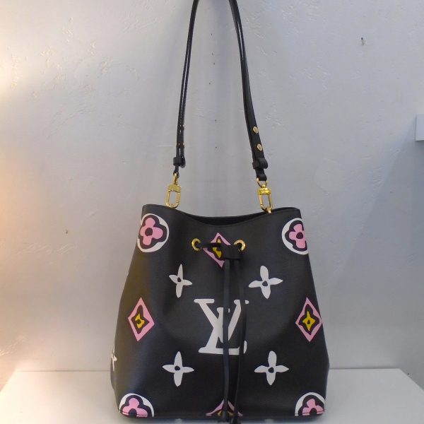 Louis Vuitton Vintage Wild At Heart Neo Noe on Sale